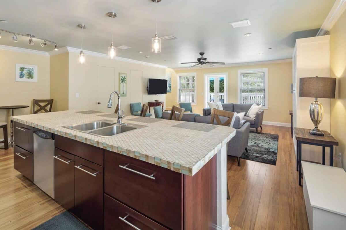 Cloud Suite On Duval Key West Exterior photo