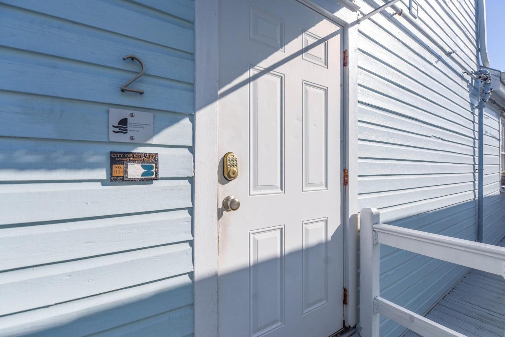 Cloud Suite On Duval Key West Exterior photo